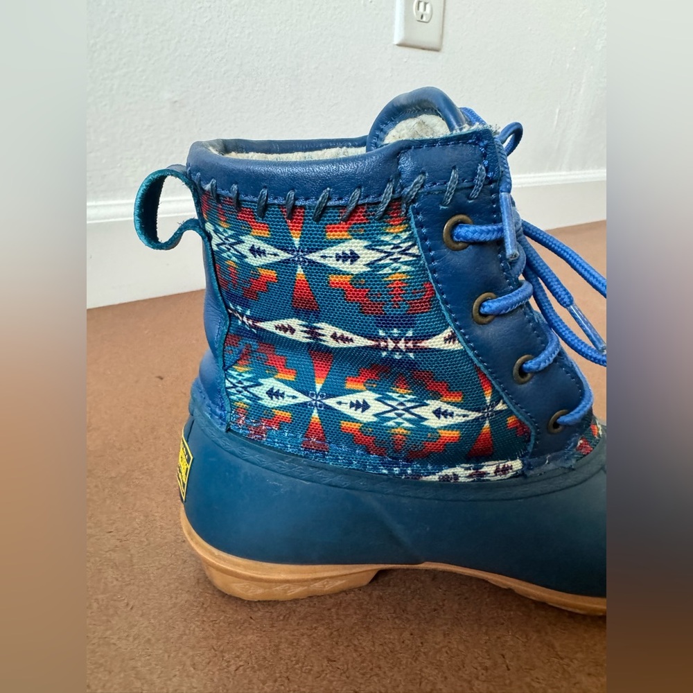 Pendleton Women’s Heritage Pattern Slip-Resistant… - image 3